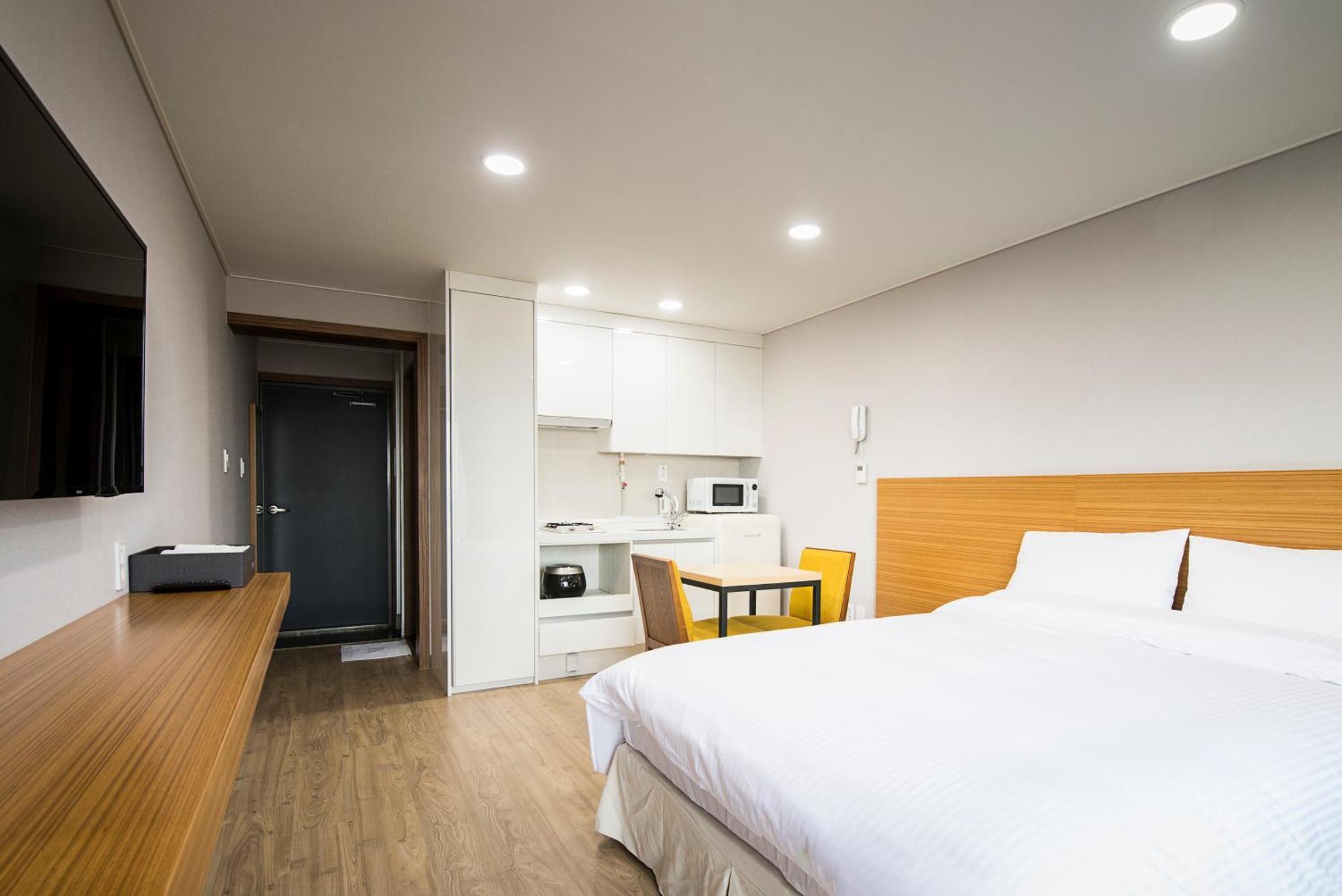 W Ocean Pension Seogwipo-stad Buitenkant foto