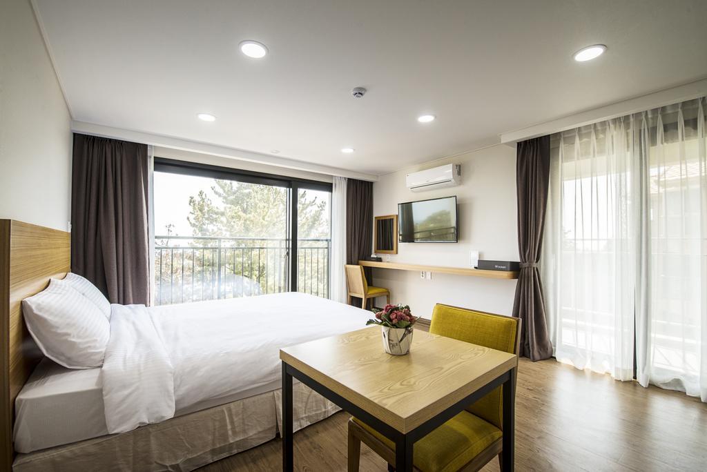 W Ocean Pension Seogwipo-stad Buitenkant foto