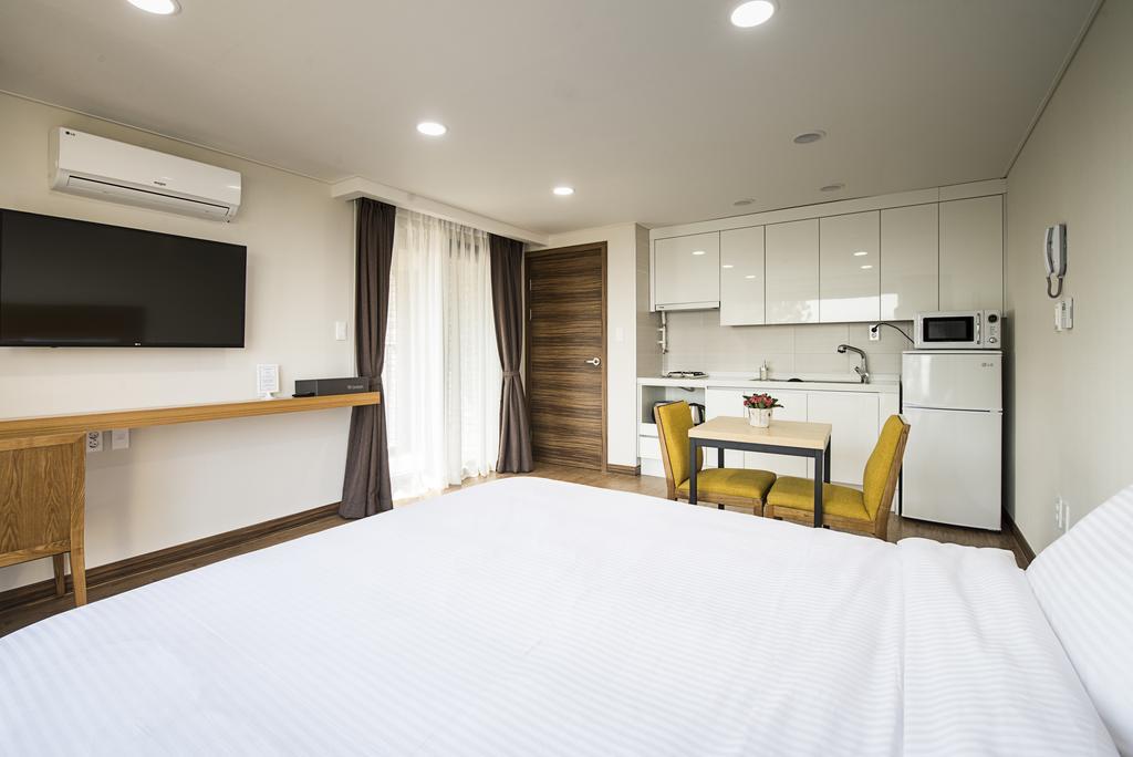 W Ocean Pension Seogwipo-stad Buitenkant foto
