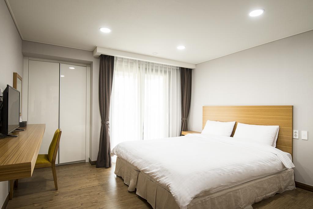 W Ocean Pension Seogwipo-stad Buitenkant foto