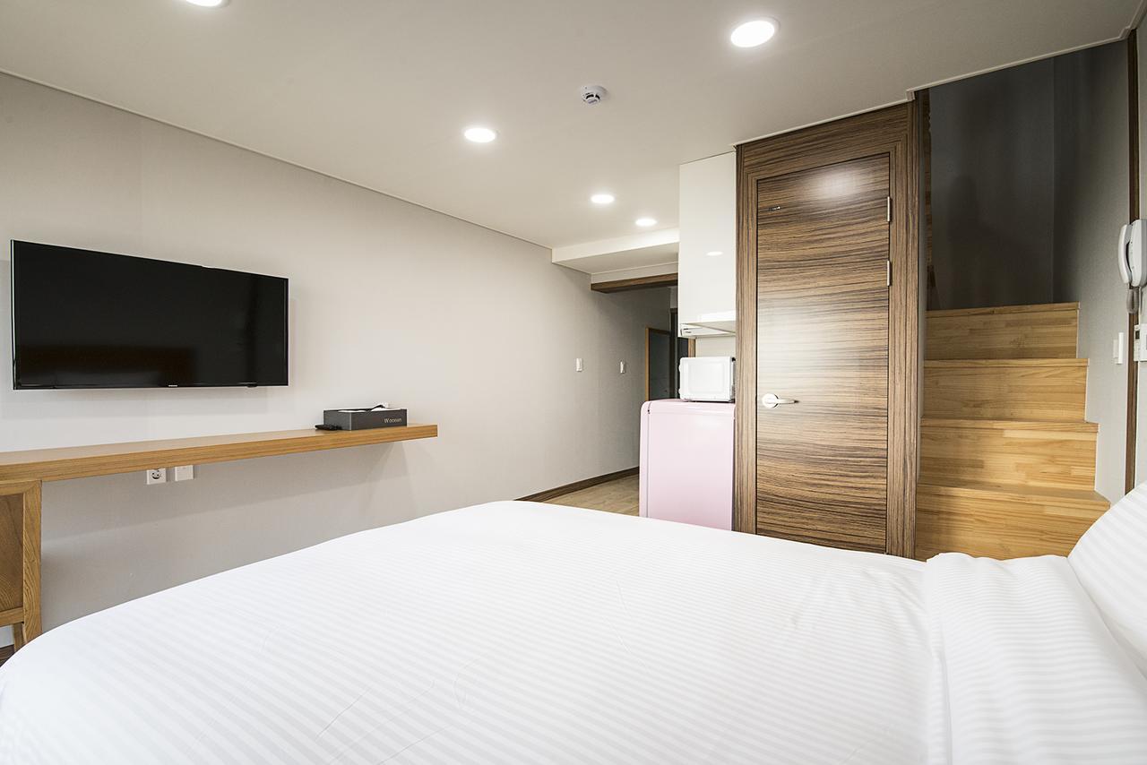 W Ocean Pension Seogwipo-stad Buitenkant foto